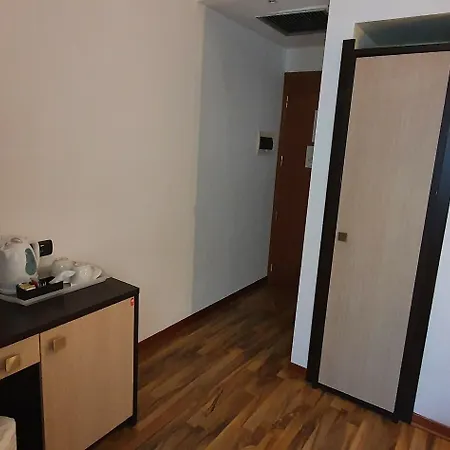 Готель Carignano 4*